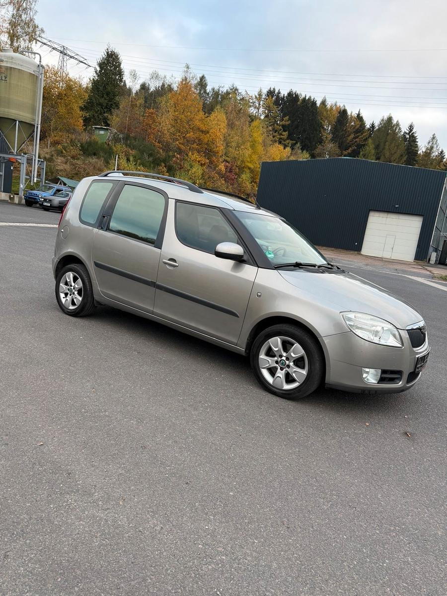 Skoda Roomster 2008 — interior
