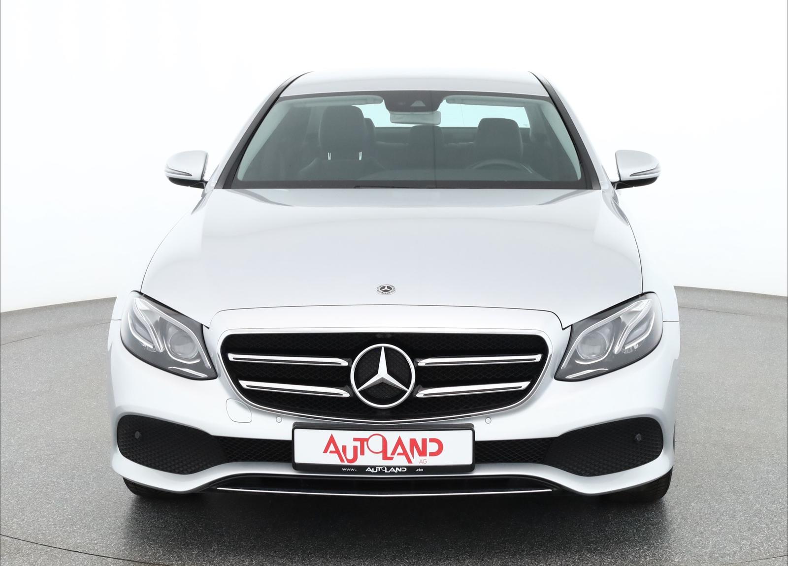 Mercedes-Benz E200 Avantgarde LED Kamera Navi Sitzheizung