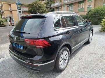 Volkswagen Tiguan - 3