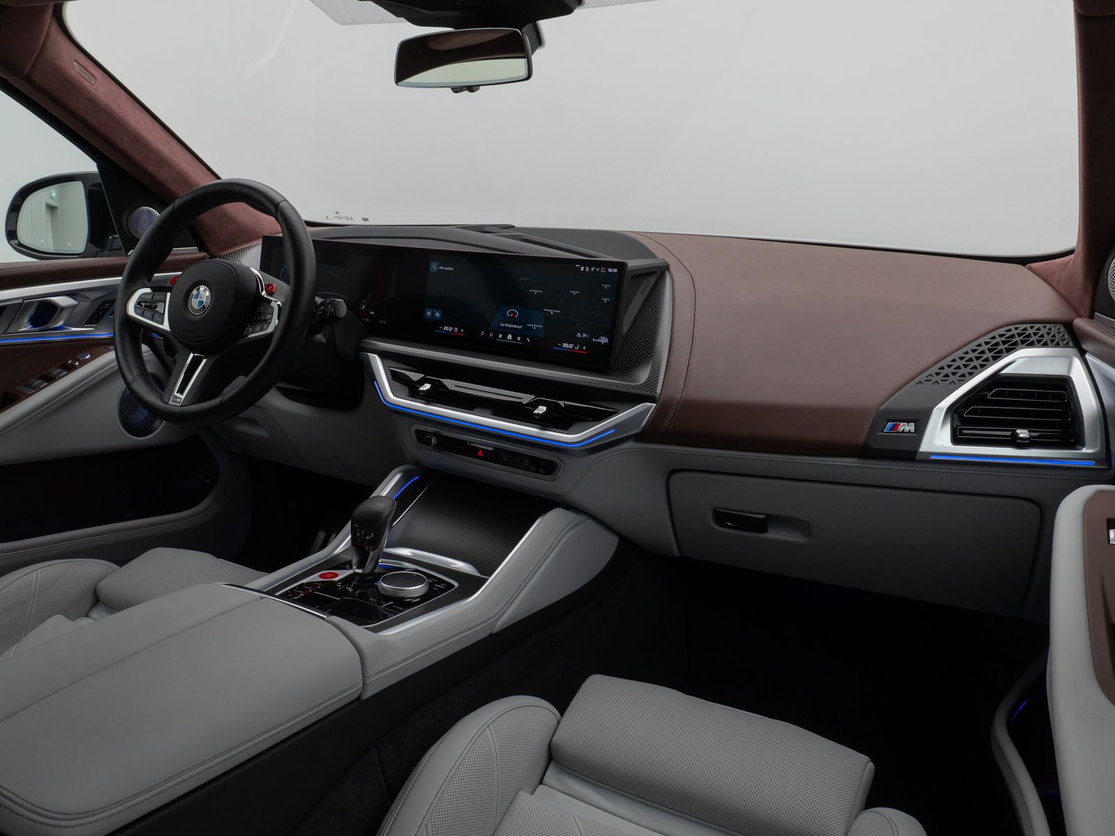 Fahrzeugabbildung BMW XM Individual M Sitze DAB B&W Massage SoftClose