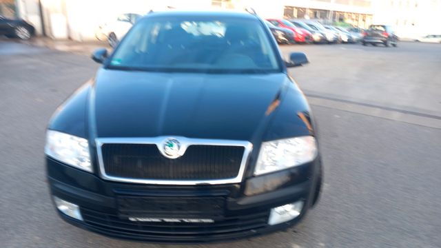 Skoda Octavia Combi 1.6 FSI Ambiente