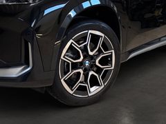 Fahrzeugabbildung BMW X1 23 d xDrive xLine - AHK/Pano/HeadUp/HiFi