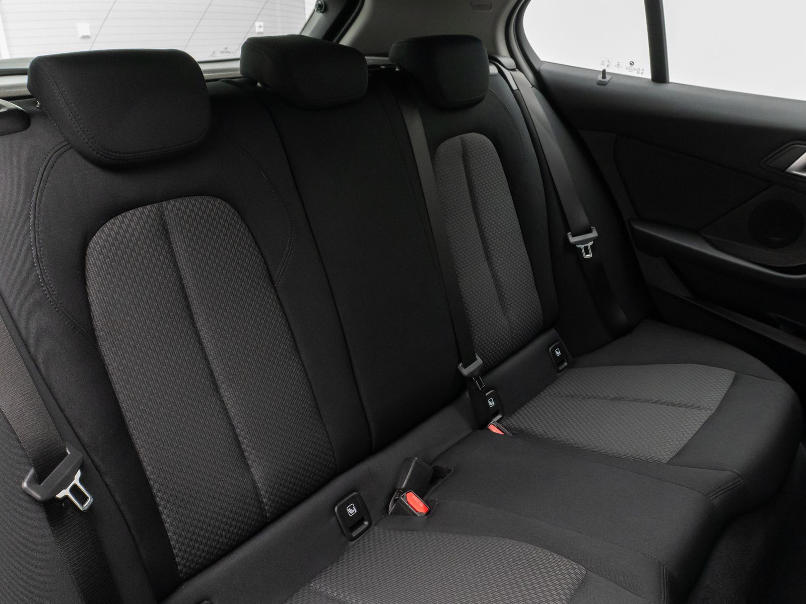 Fahrzeugabbildung BMW 118i DAB CockPitPro PDC LED Geschwindigkeitsreg