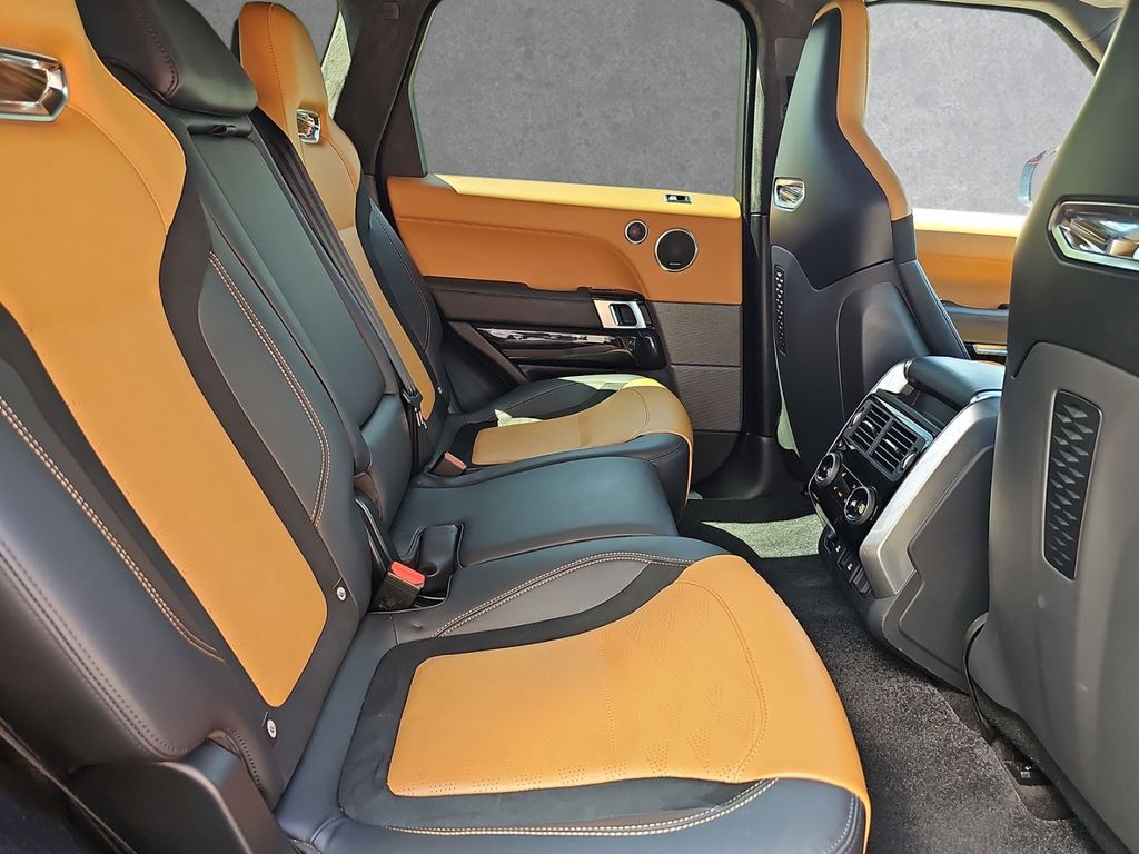 Land Rover Range Rover Sport P575 SVR