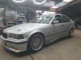 BMW E36 320i Vorfacelift - BMW 320 aus 1993: 320i