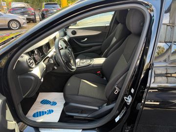 Mercedes E 200 - 11