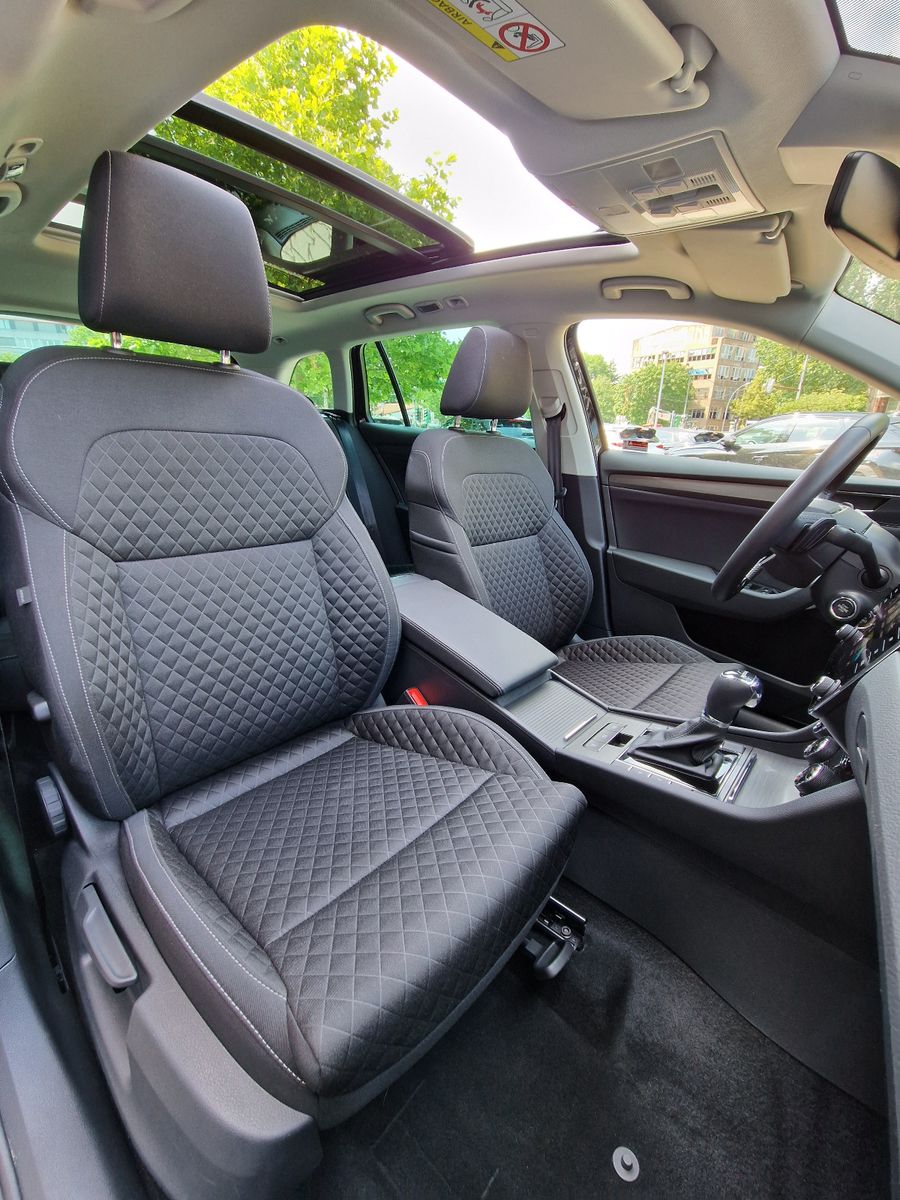 Fahrzeugabbildung SKODA Superb Combi Ambition 2.0 TDI DSG NAVI RFK