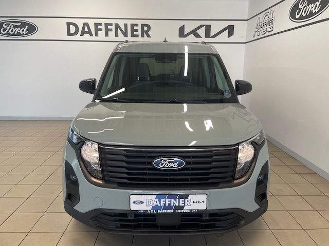 Fahrzeugabbildung Ford Tourneo Courier Titanium Winterpaket Kamera DAB