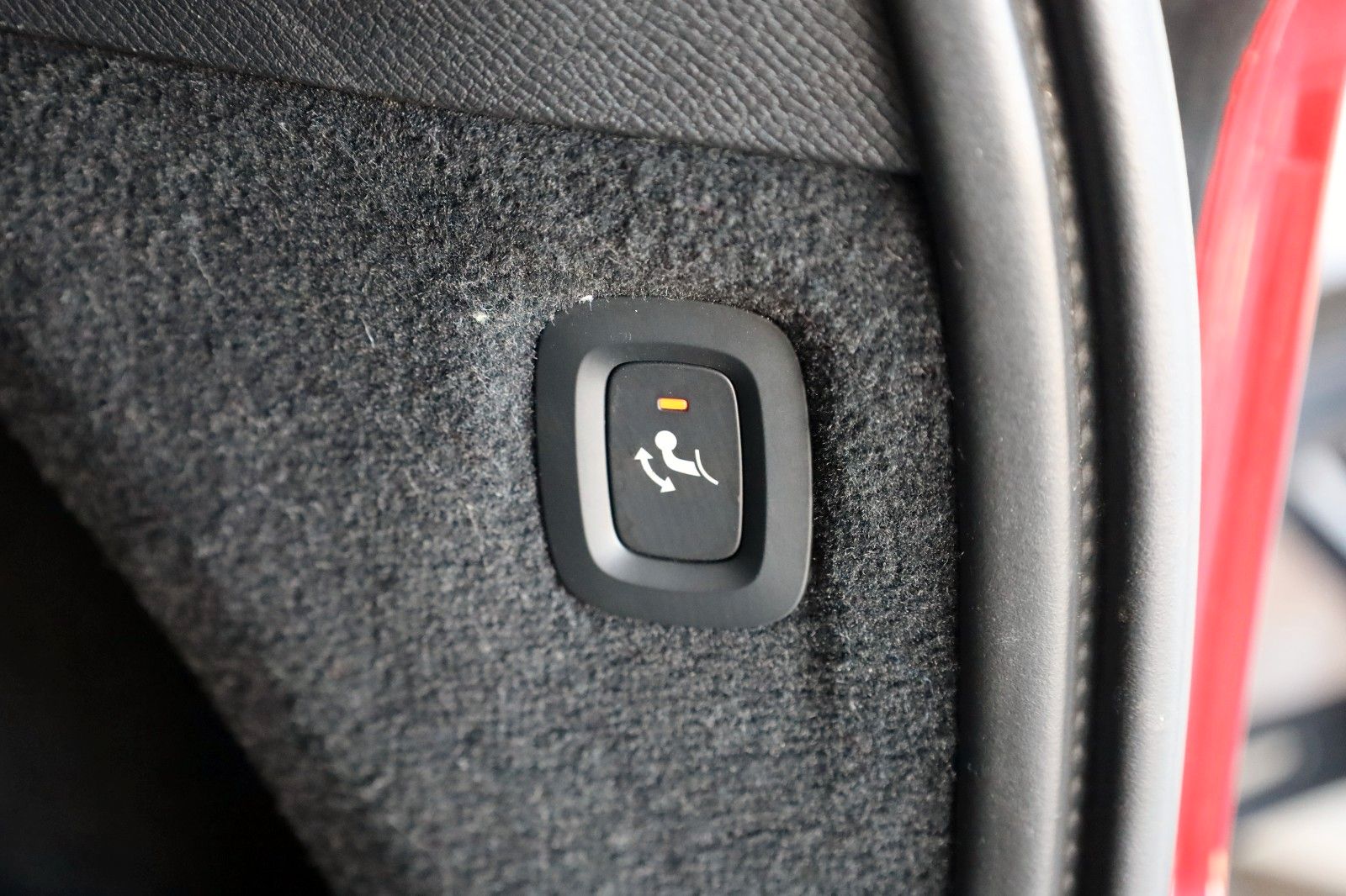 Fahrzeugabbildung Volvo XC90 R Design AWD 7 Sitzer,Leder,Navi,360°,AHK