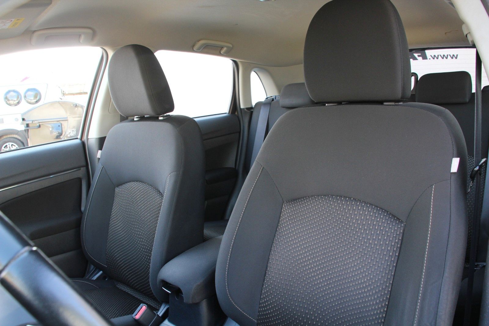 Fahrzeugabbildung Mitsubishi ASX SUV-Star 2WD