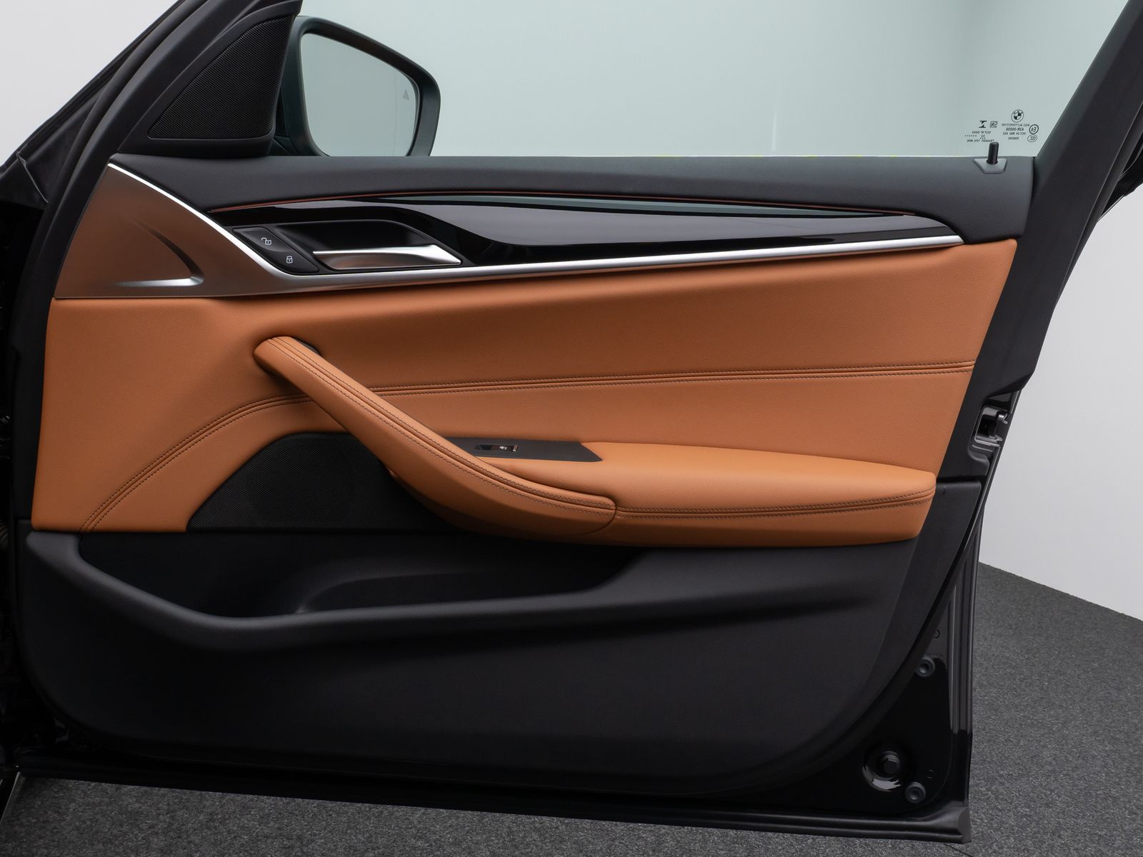 Fahrzeugabbildung BMW 520d Panorama Kamera DAB HiFi AHK M Sport Alarm