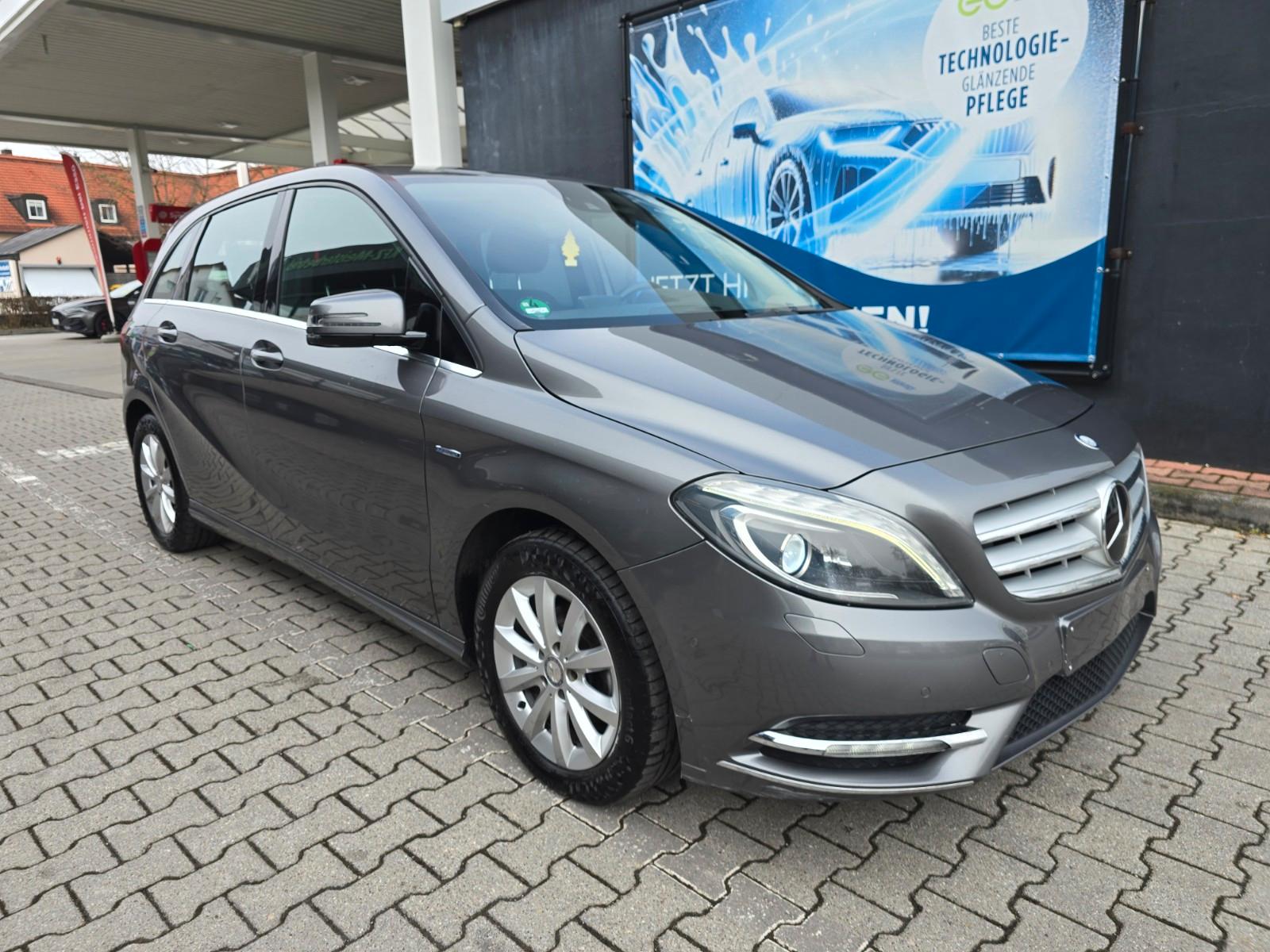Mercedes-Benz B 180 B B 180 CDI *LED BI XENON*KAMERA*1.HAND