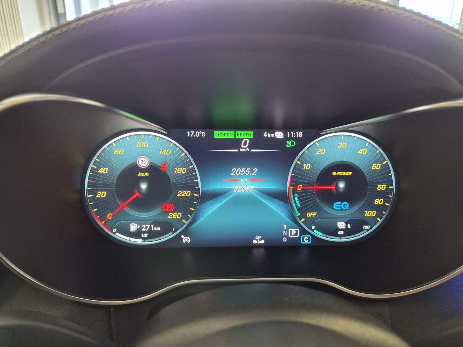 Fahrzeugabbildung Mercedes-Benz C 300 e Limousine/HIGH PERF. / KAMERA / AMG