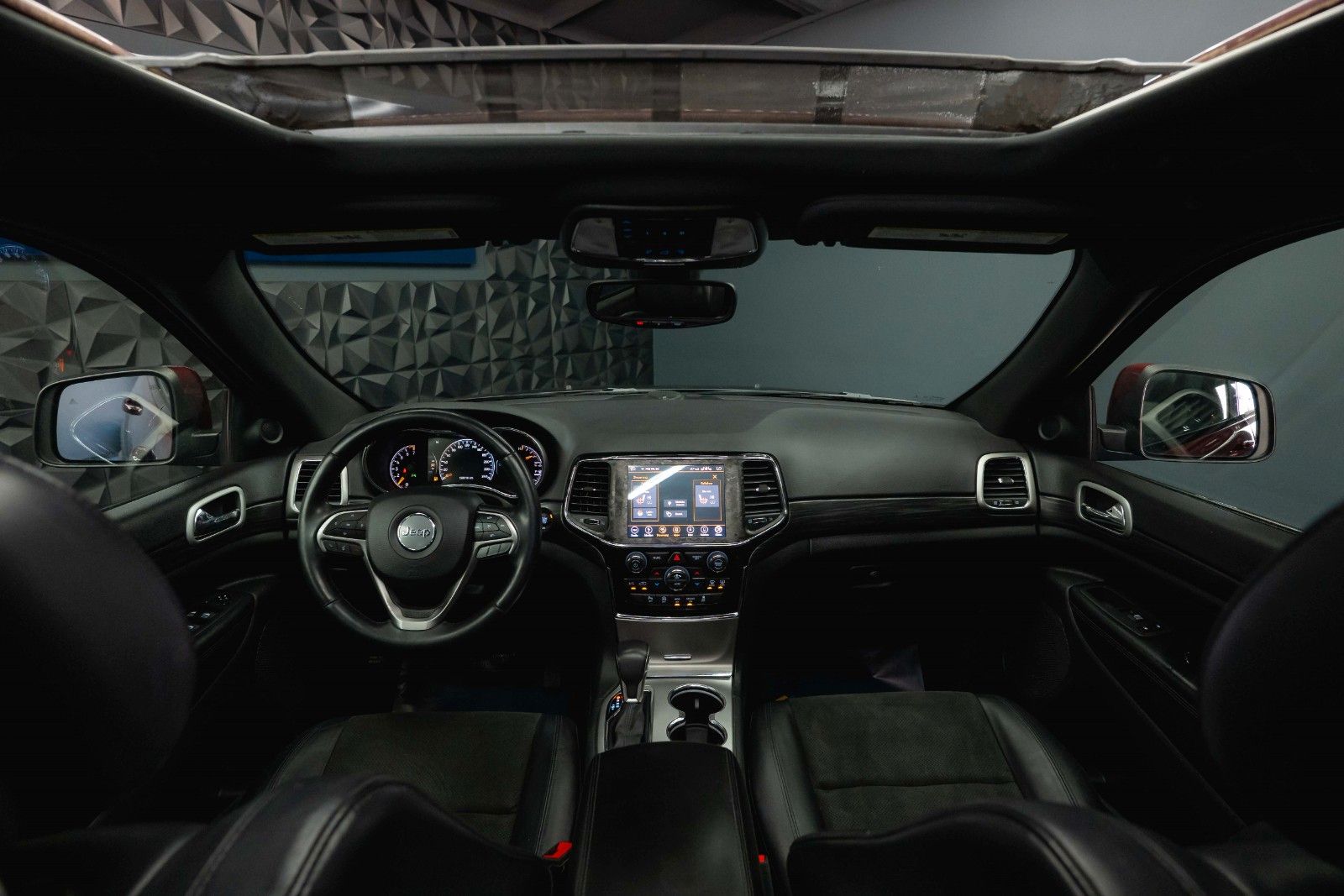 Fahrzeugabbildung Jeep Grand Cherokee 3.6 4x4 Altitude *Pano*CarPlay*