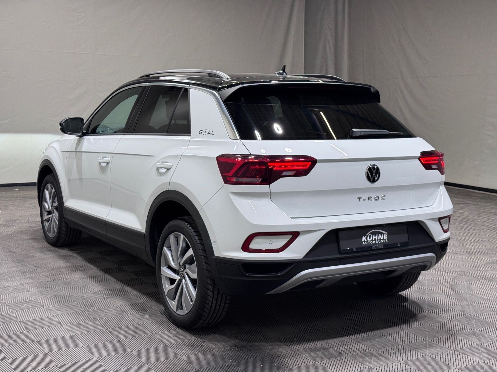 Volkswagen T-Roc GOAL 2.0 TDI DSG AHK LED RÜKA NAVI ALARM foto 5