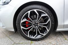 Fahrzeugabbildung Ford Focus Lim. 2.0 ST-Line X Aut. ACarPlay B&O Pano!