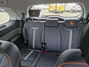 Bild 15 DFSK Forthing 4 U-Tour NOBLE 7 Sitze