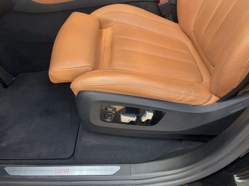 BMW X5 xDrive 45e, Night Vision, Laserl *mtl. 580€*