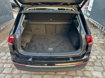 Volkswagen Tiguan - 12
