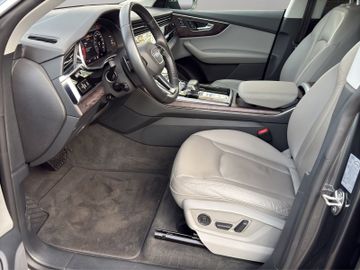 Audi Q8 - 9