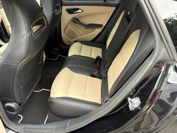 Mercedes CLA 180 Shooting Brake - 10