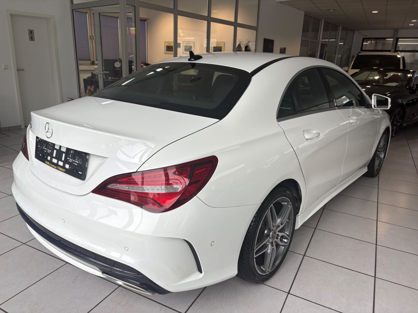 Fahrzeugabbildung Mercedes-Benz CLA 200 *AMG-Line*