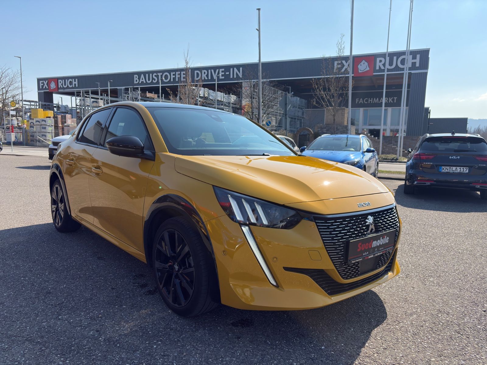Peugeot 208 PureTech 130 EAT8 GT Pack imagem 3