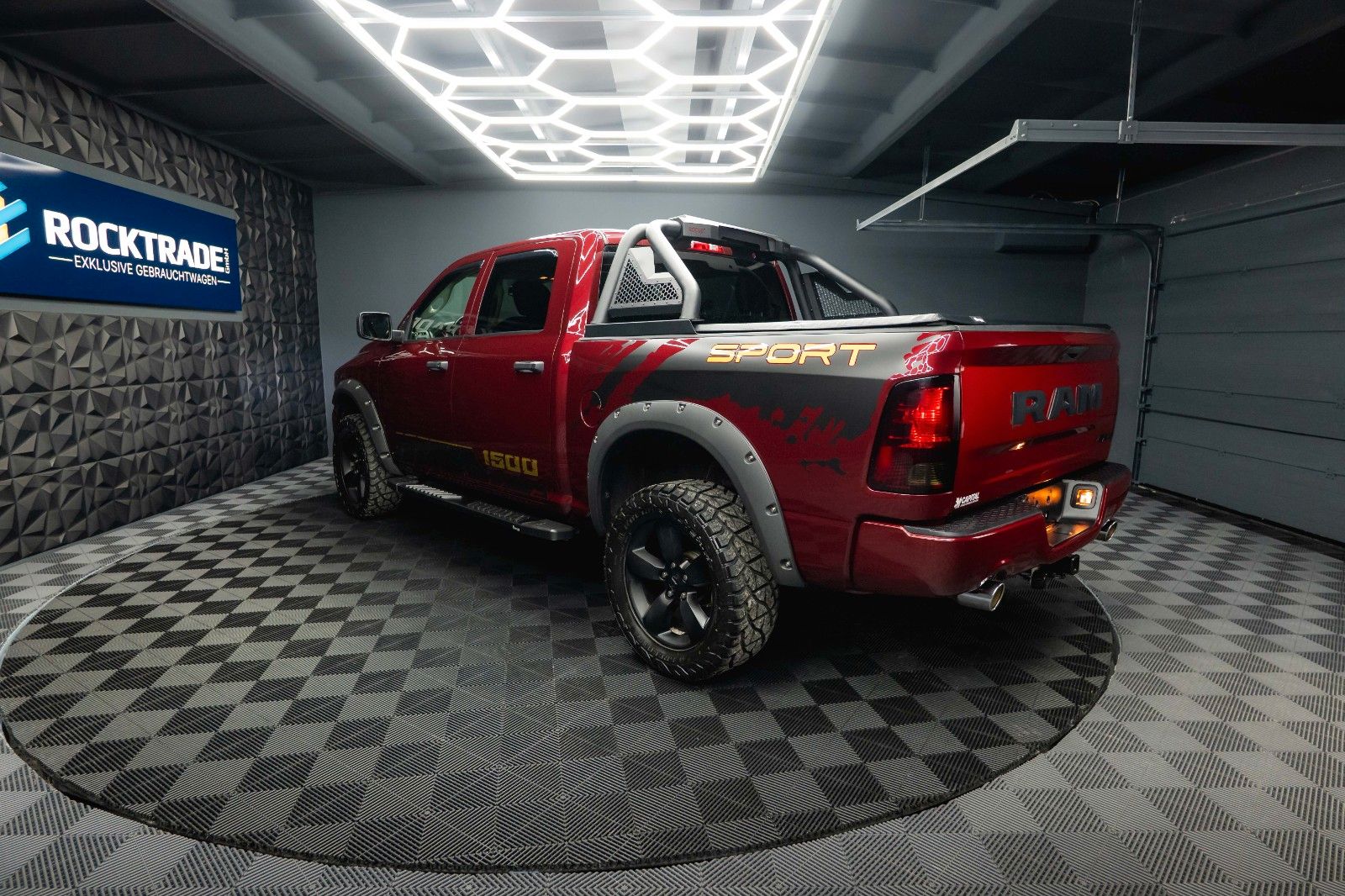 Fahrzeugabbildung Dodge RAM 5.7 V8 HEMI 4x4 OFFROAD Night-Paket *LED*AHK