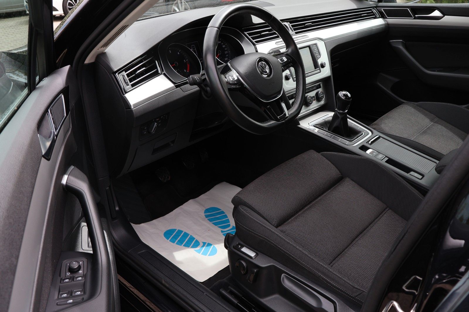 Fahrzeugabbildung Volkswagen Passat Lim. Comfortline BMT/Start-Stopp