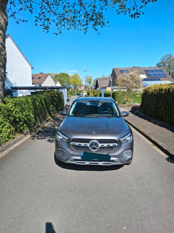 Image of Mercedes-Benz GLA 200