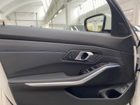 BMW 330 - Vorschau Bild 13