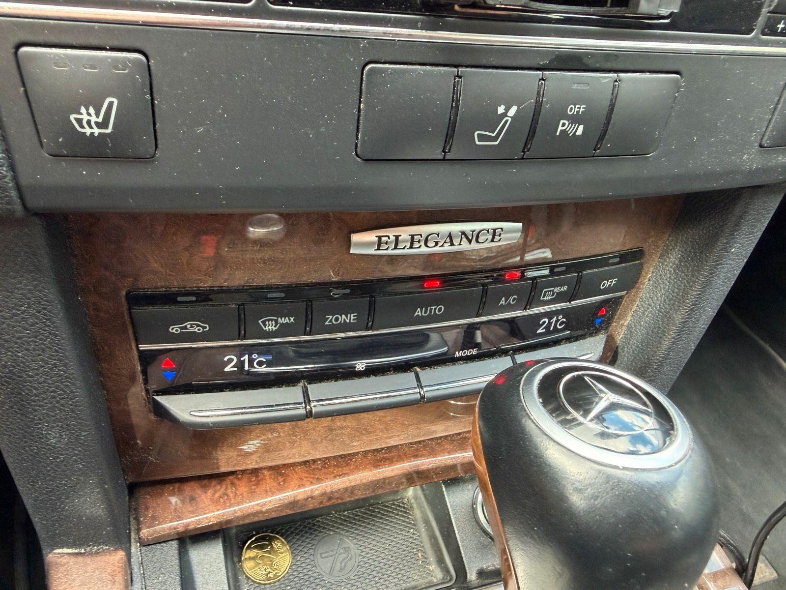 Mercedes-Benz E220 2011 — photo 11