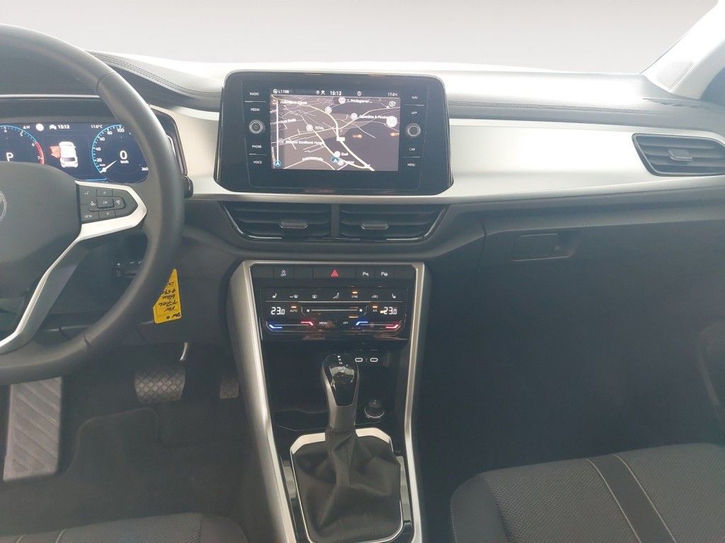 Fahrzeugabbildung Volkswagen T-Roc 1.5 TSI DSG Life AHZV Anschlußgarantie