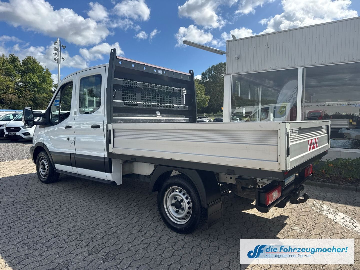 Fahrzeugabbildung Ford Transit Pritsche 310 L2 Doppelkabine 2.0 TDCi DP