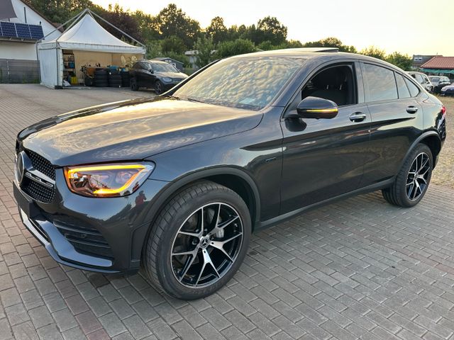 MERCEDES-BENZ GLC Coupe 300 e 4M AMG/Pano/Burmester/360/Memory
