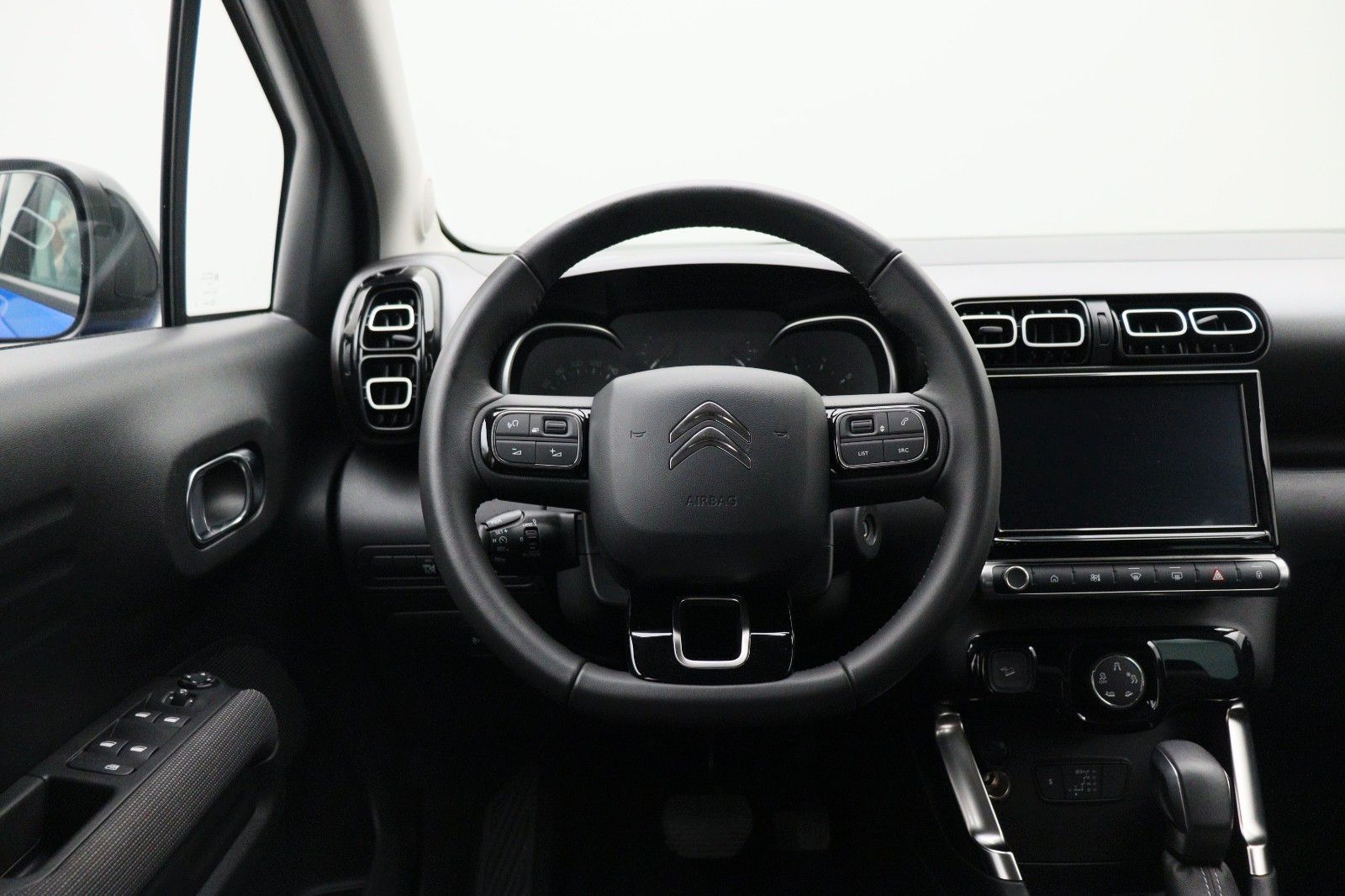 Fahrzeugabbildung Citroën C3 1.2 Aircross Plus NAVI LED DAB