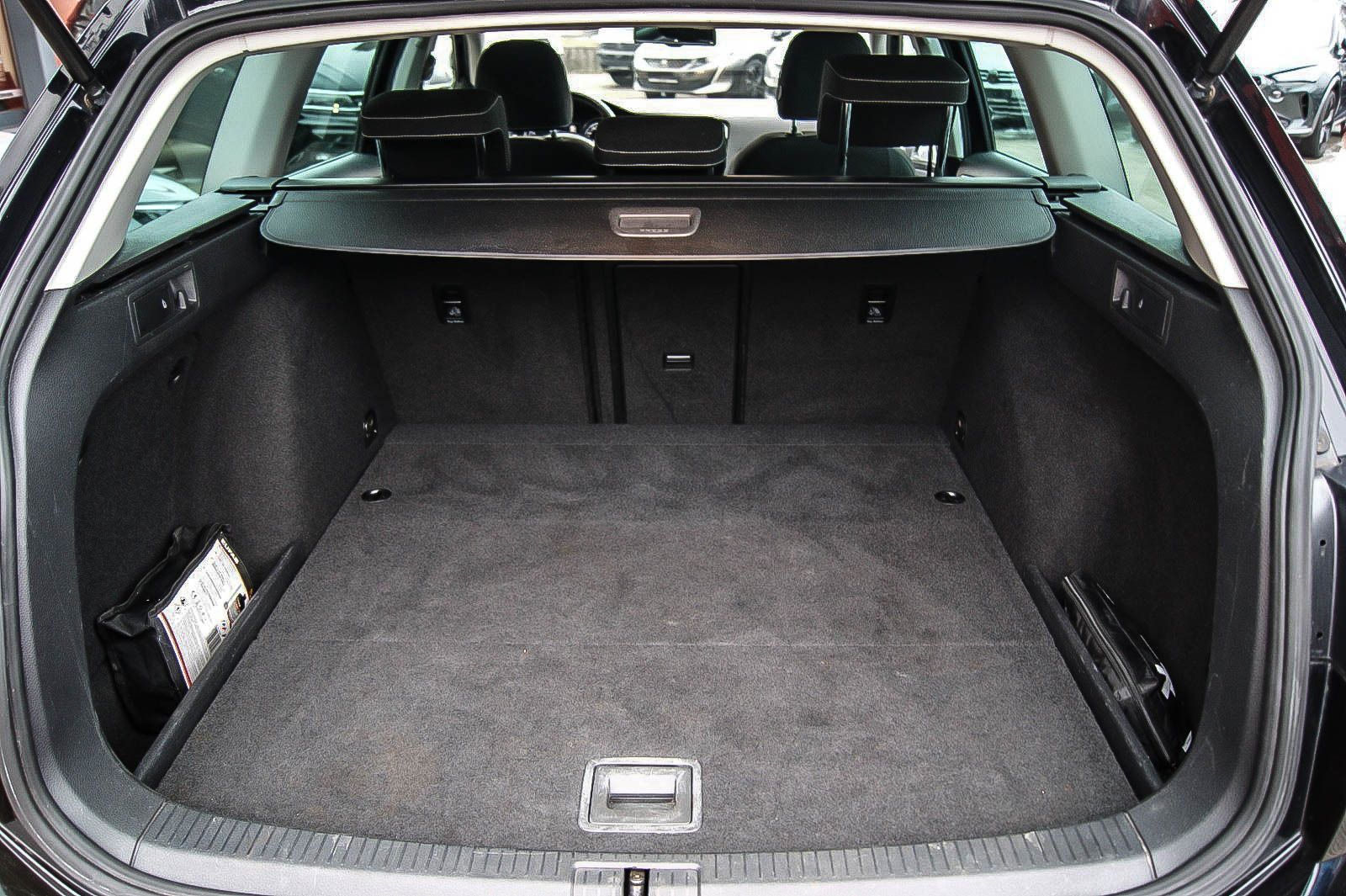 Fahrzeugabbildung Volkswagen Golf 7 Variant 12TSI CUP BMT PARKLENKASSISTENT