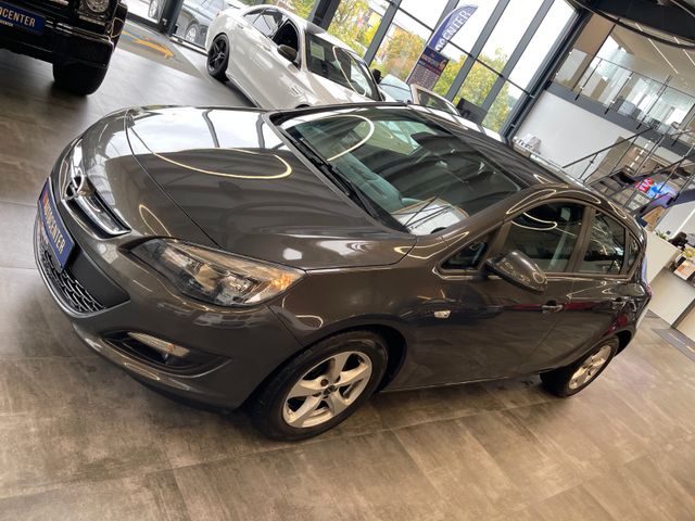 MYAUTOCENTER – Gebraucht- und Jahreswagen mit Werkstattservice in Pfaffenhofen Opel Astra J Lim. 5-trg. Selection *Klima*Navi*SHZ*