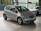Mercedes-Benz A 160 Avantgarde "Klima Parksensoren Sitzheizg." - Mercedes-Benz: 160
