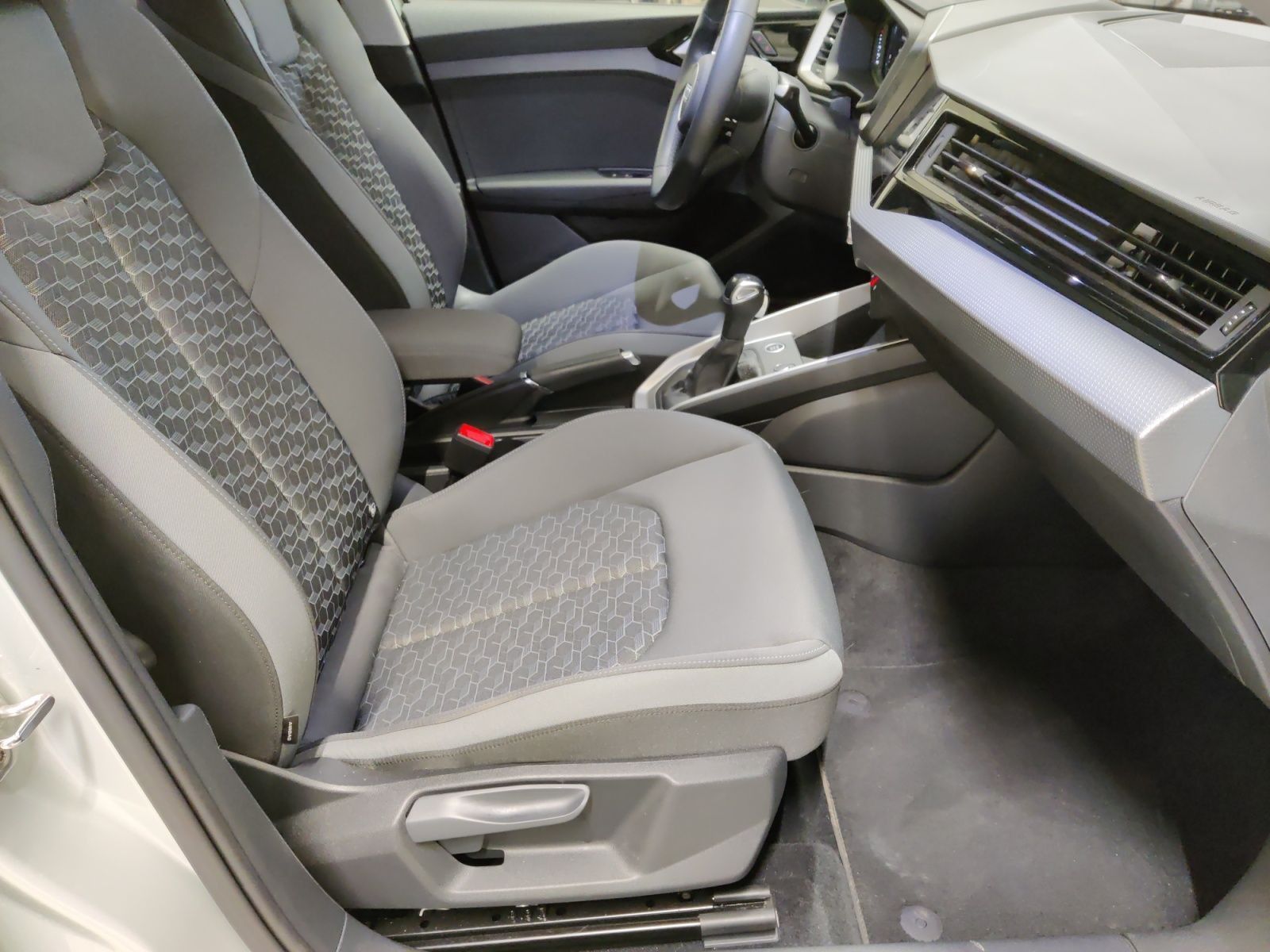 A1 allstreet 35 TFSI S tronic,Kamera,LED,Optik s