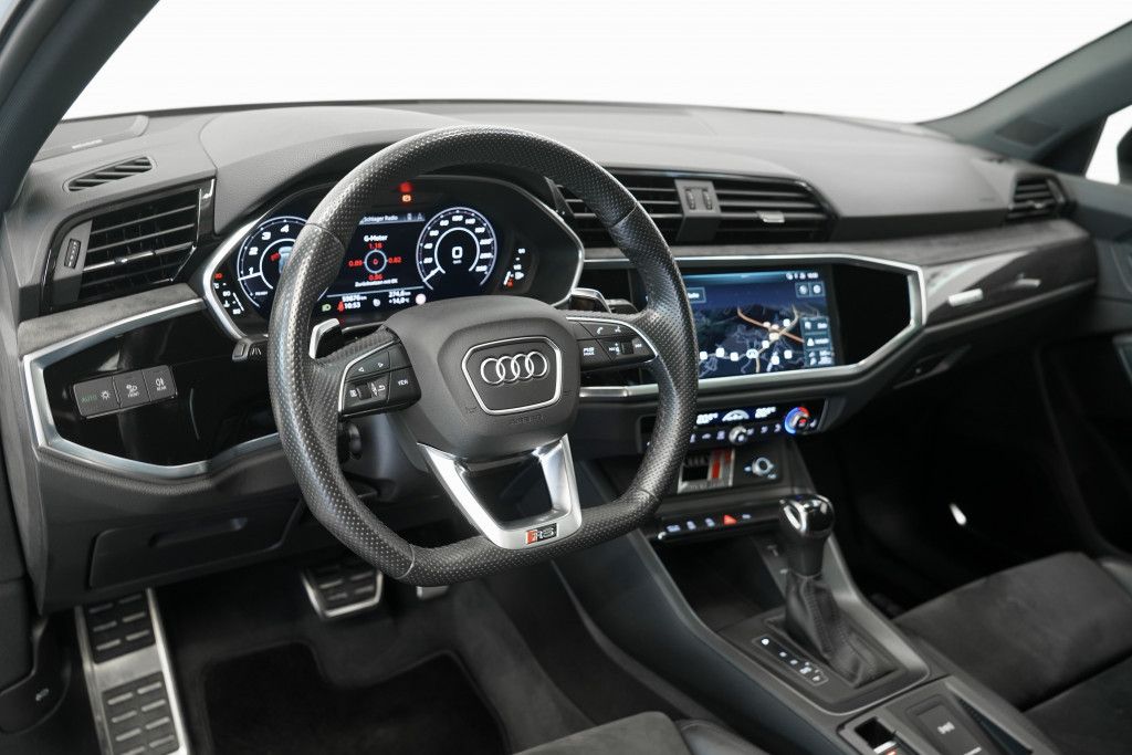 Audi Rsq3