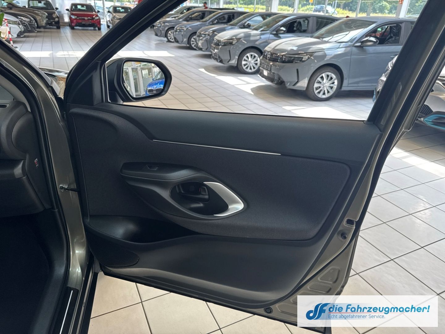 Fahrzeugabbildung Toyota Yaris Cross ACTIVE Hybrid DAB Spurhalteass. Fern