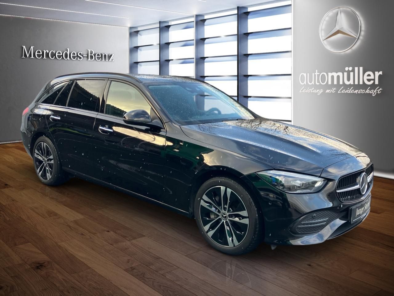 Fahrzeugabbildung Mercedes-Benz C 300 e T AHK Pano Night Distronic 360° L-Heizun