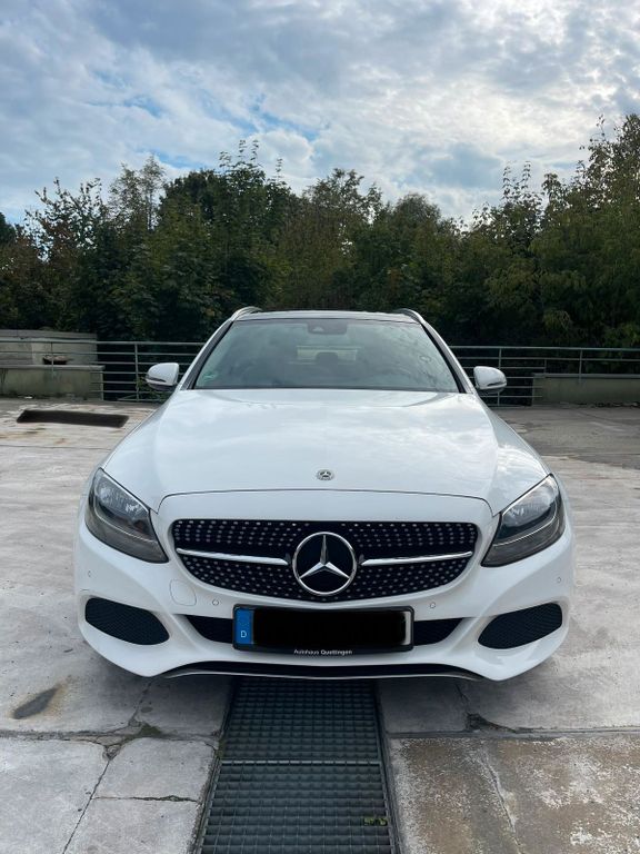 Image of Mercedes-Benz C 220