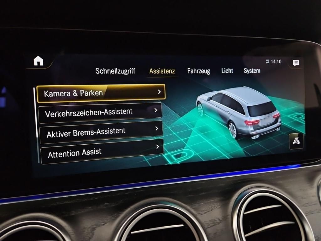 Fahrzeugabbildung Mercedes-Benz E 300 de T 4M AMG AHK Pano Night 360° Sitzklima