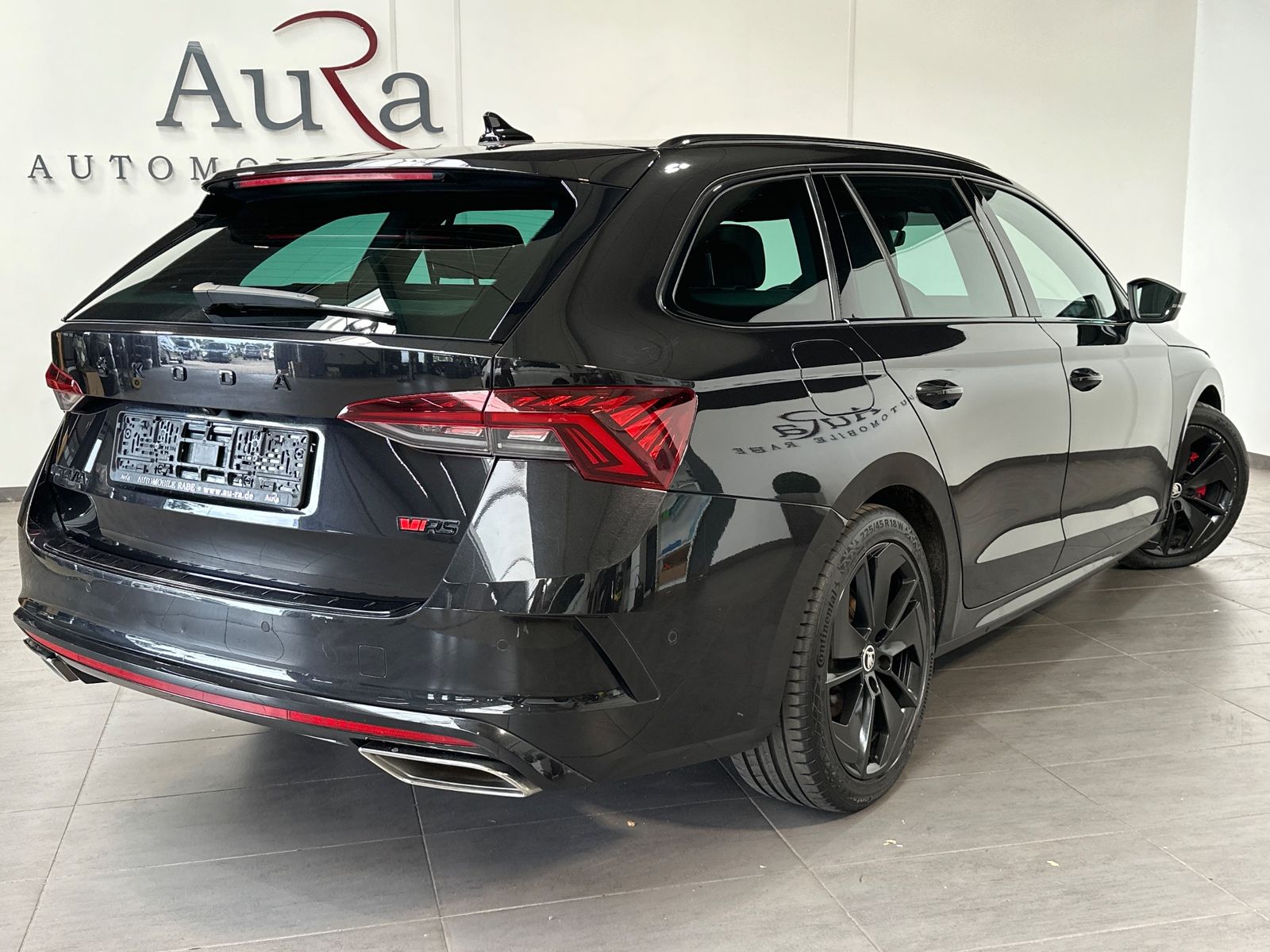 Fahrzeugabbildung SKODA Octavia Combi 2.0 TDI RS 4x4 NAV+LED+PANO+KAMERA