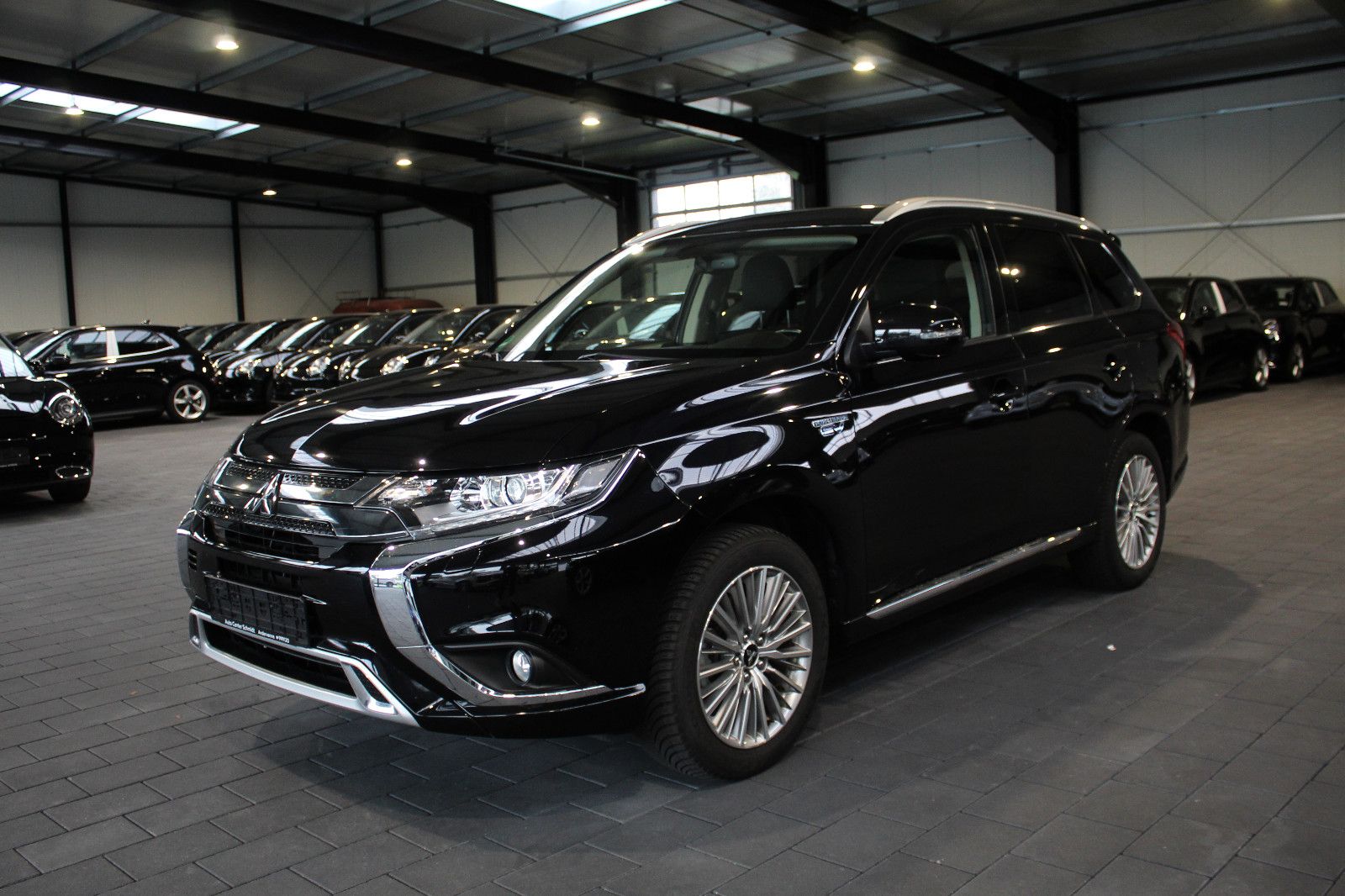 Mitsubishi Outlander PHEV Spirit 4WD (AHK)