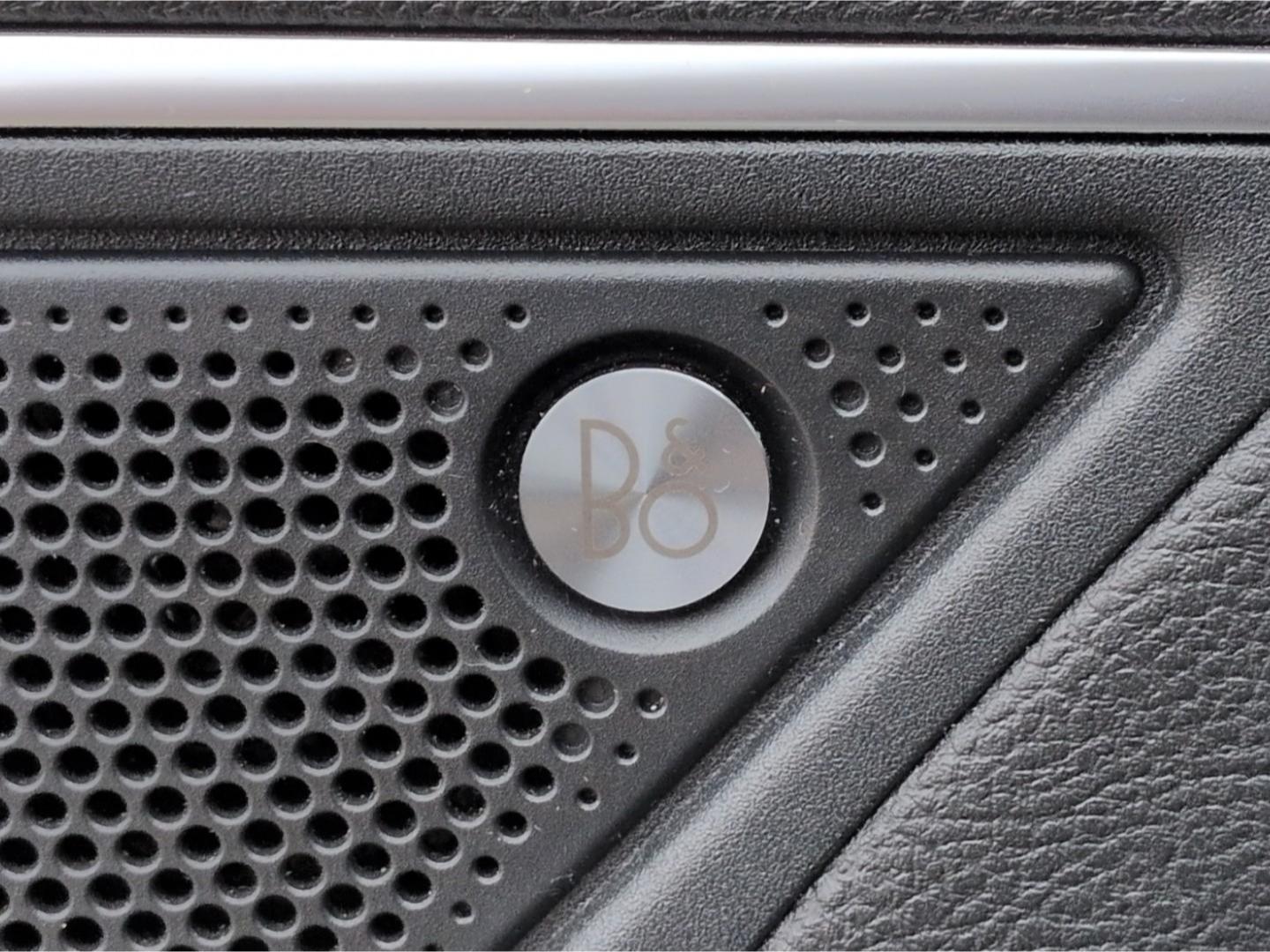 Ford Edge Titanium AWD 2.0D*AHK Panodach ACC B&O Navi