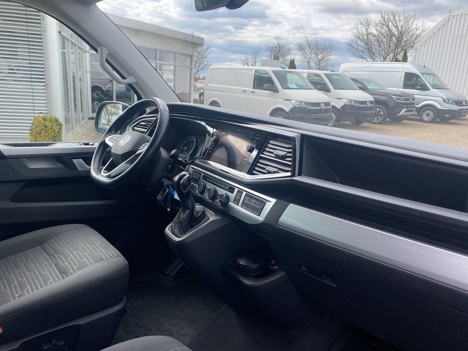 Fahrzeugabbildung Volkswagen T6 Multivan 2.0 TDI DSG LED STANDHZG KAMERA ACC