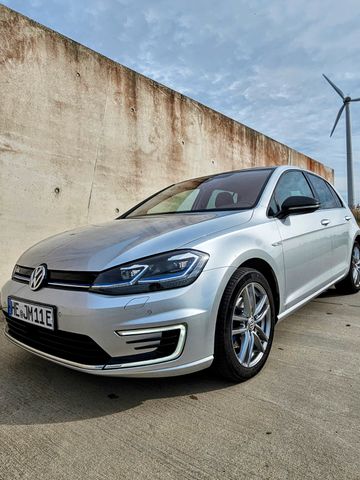 Volkswagen e-Golf (Dynaudio*Garant.*dig Cockpit*CCS*WP*LED)